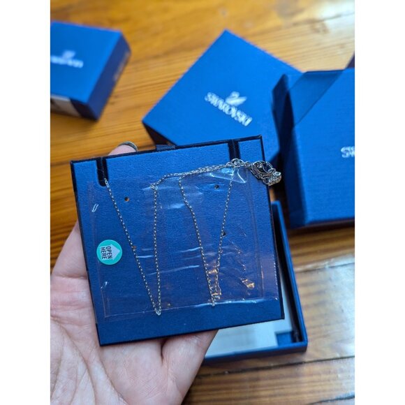 Swarovski Red Crystal Multi Heart Charm Pendant Gold Necklace NIB New 5169393 - Picture 3 of 4